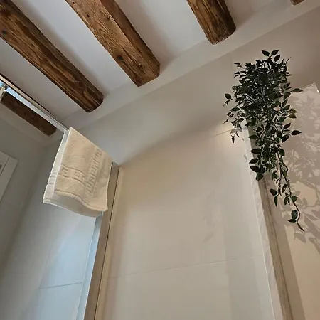 Small With Private Garden * Venedig