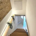 Small With Private Garden Διαμέρισμα
