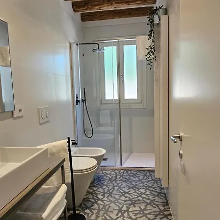 Appartement Small With Private Garden Venetië