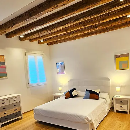 Appartement Small With Private Garden Venetië